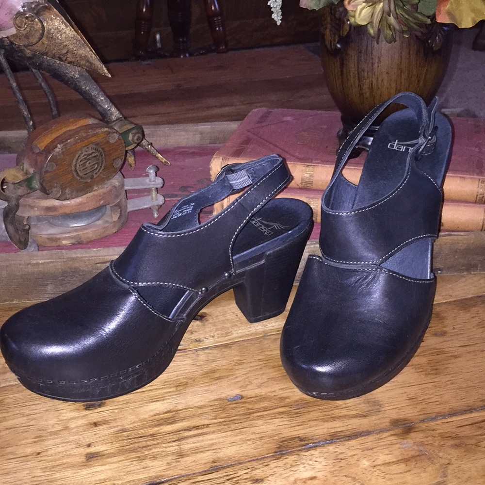 Dansko Riley clog